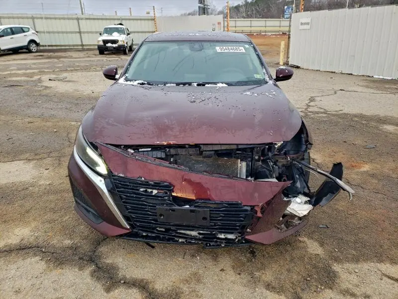 2023 NISSAN ALTIMA SV  