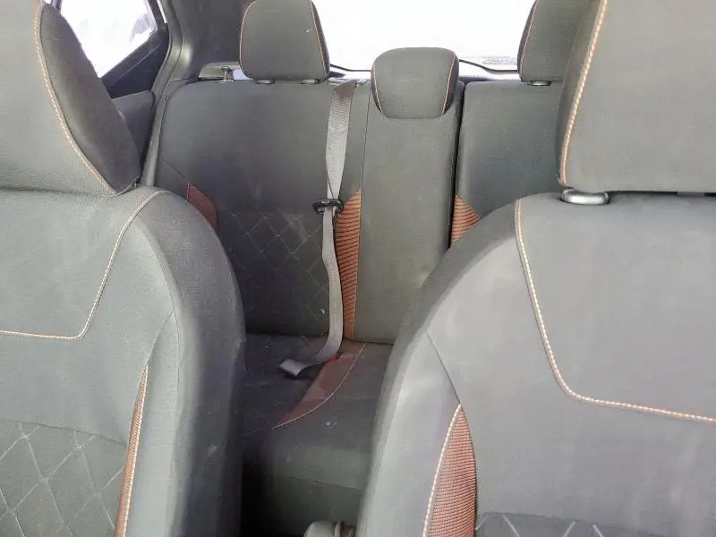 2019 NISSAN KICKS S  