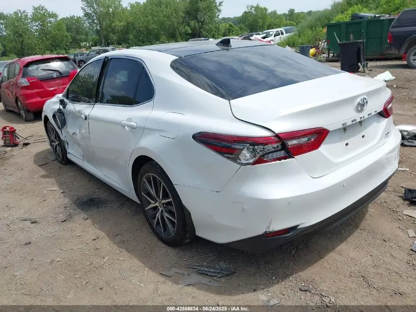 2023 TOYOTA CAMRY XLE AWD