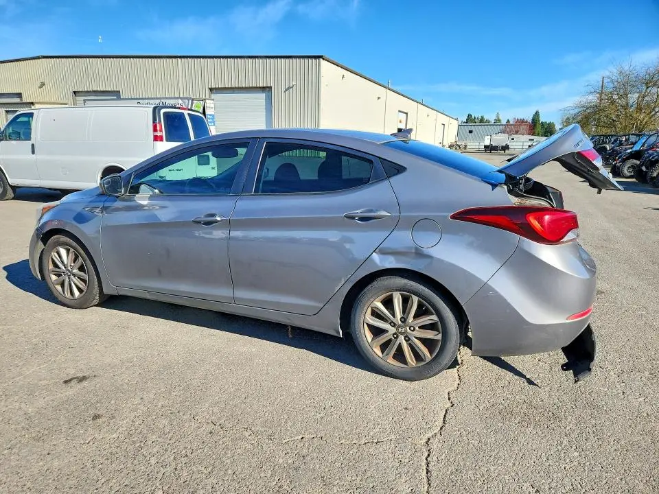 2014 HYUNDAI ELANTRA SE  