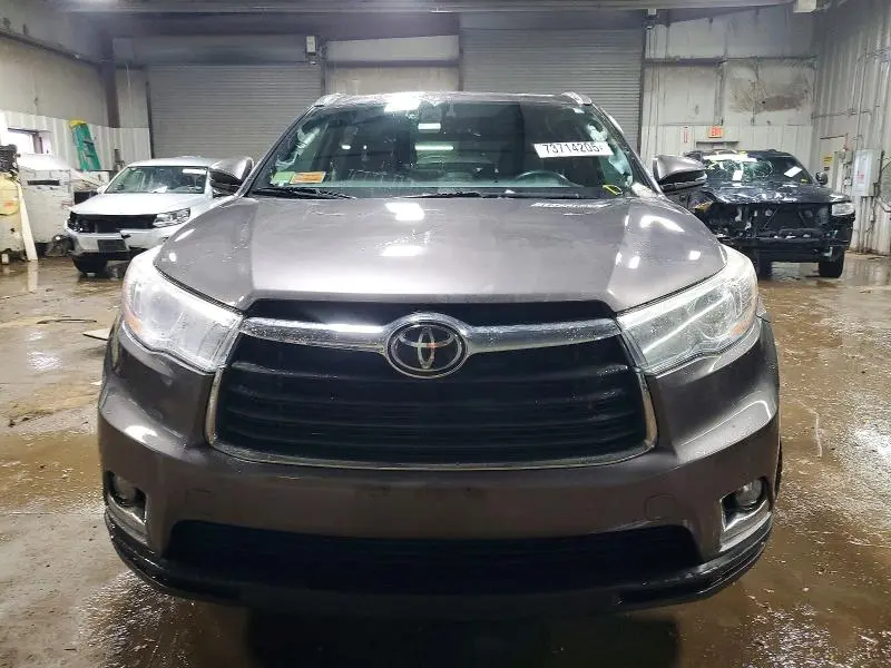 2016 TOYOTA HIGHLANDER LIMITED  