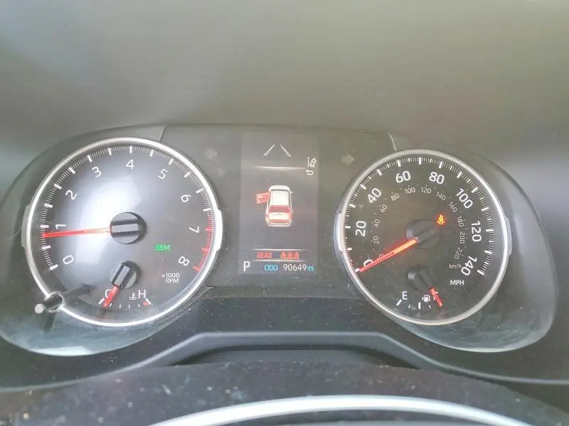 2021 TOYOTA RAV4 XLE  