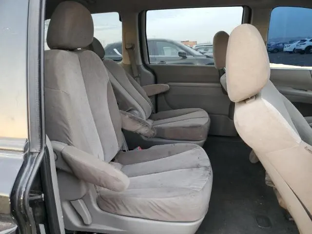 2012 KIA SEDONA LX  