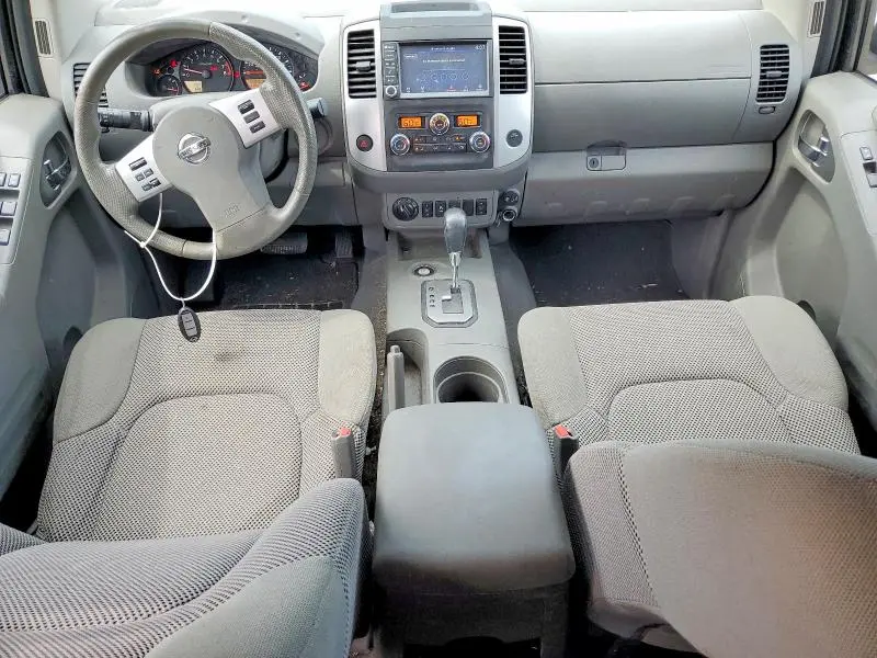 2021 NISSAN FRONTIER SV  