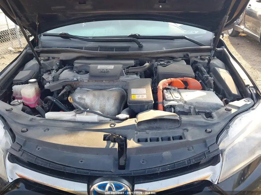 2017 TOYOTA CAMRY HYBRID SE