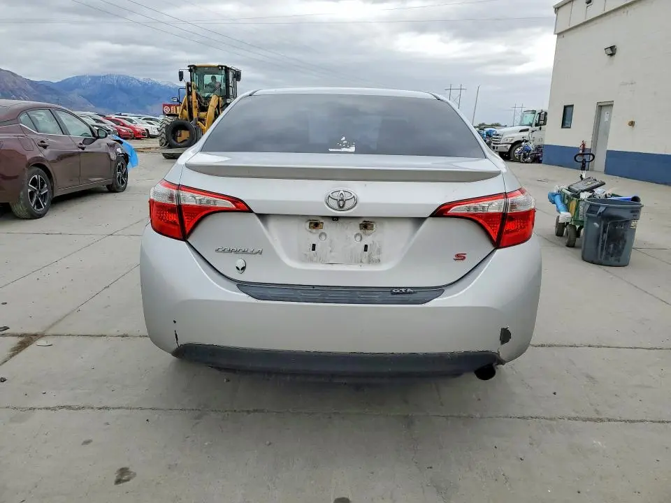 2015 TOYOTA COROLLA   