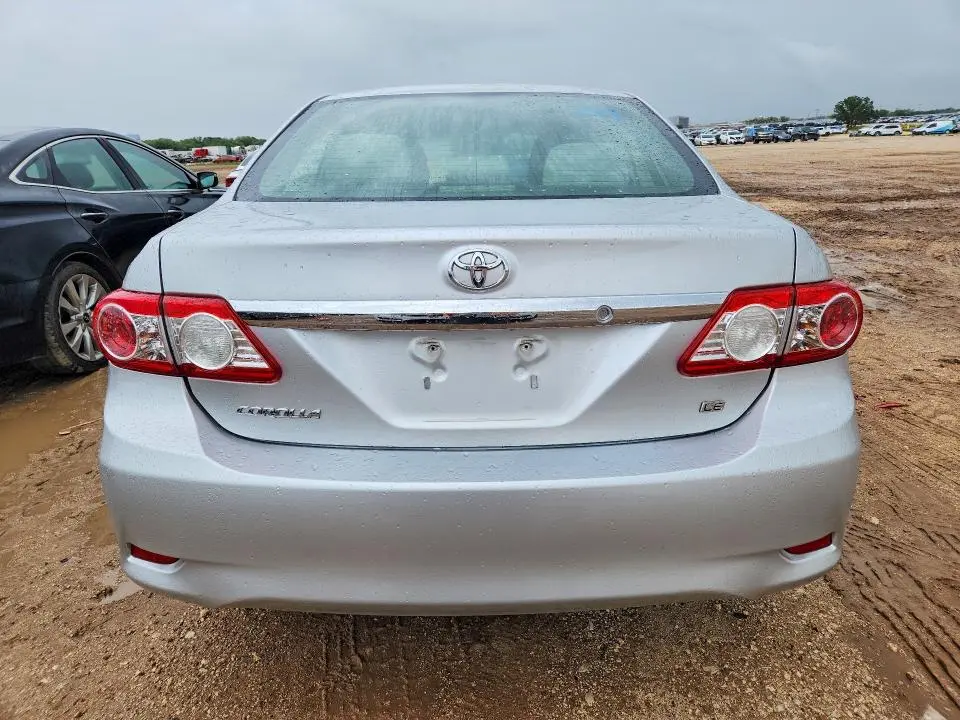 2011 TOYOTA COROLLA LE  