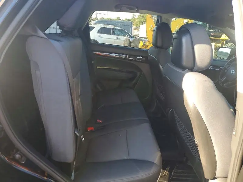 2013 KIA SORENTO LX  