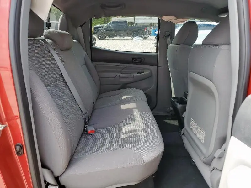 2015 TOYOTA TACOMA V6  