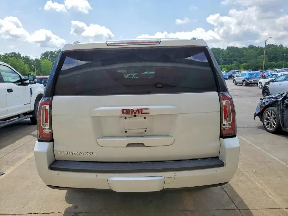 2016 GMC YUKON XL C1500 SLT  