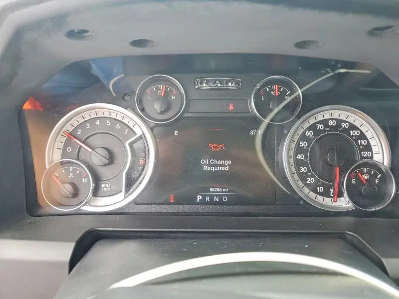2017 RAM 1500 SLT  