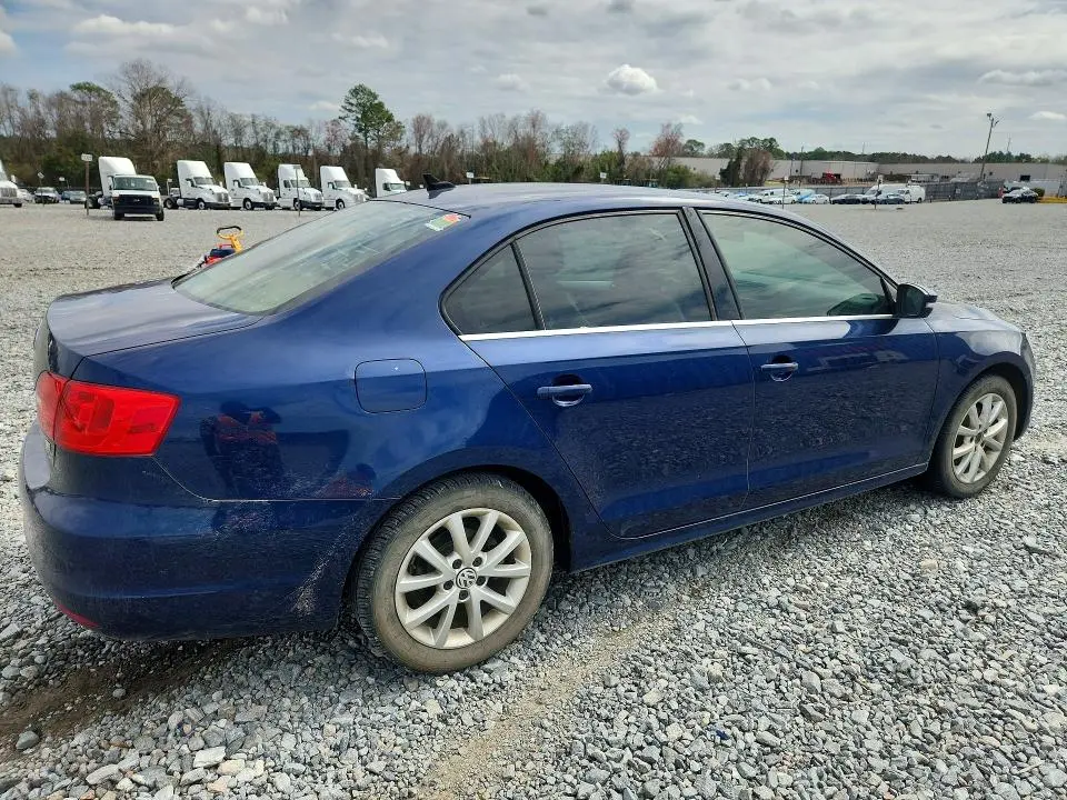 2014 VOLKSWAGEN JETTA SE  