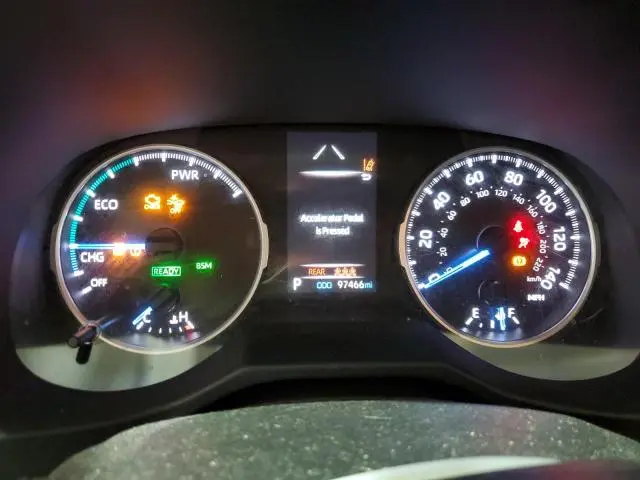 2021 TOYOTA RAV4 XLE  