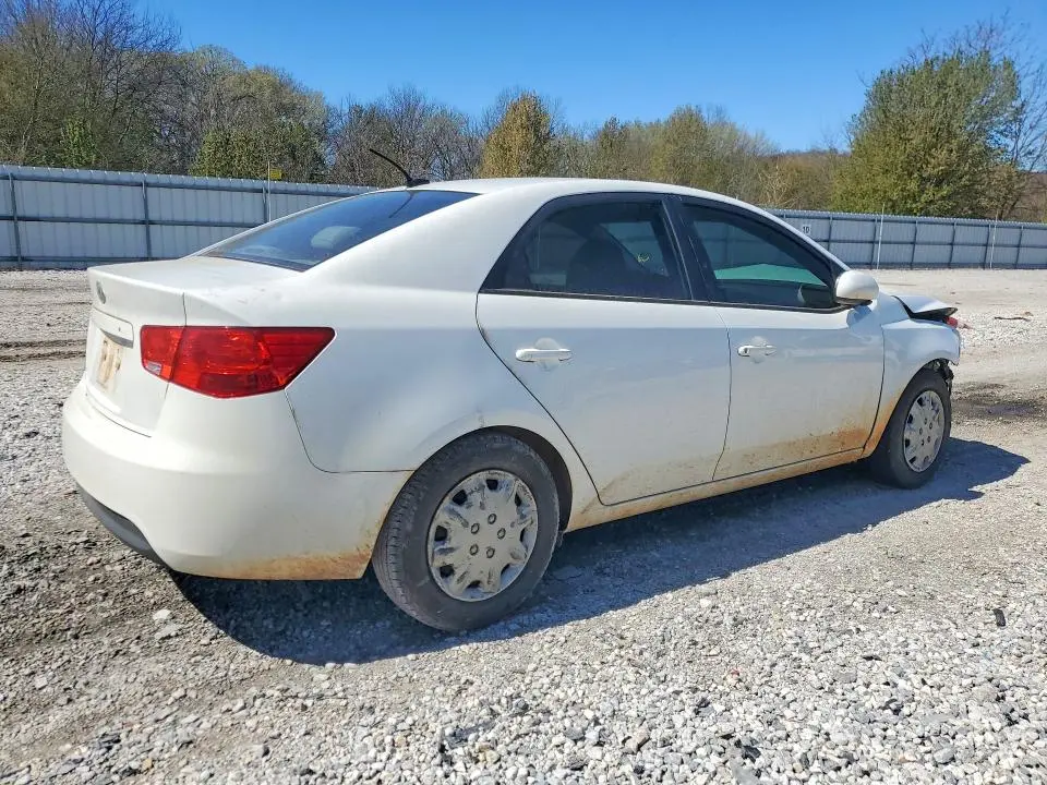 2013 KIA FORTE LX  