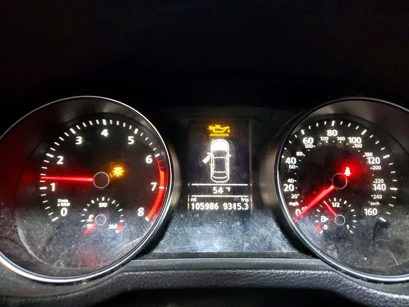 2016 VOLKSWAGEN PASSAT SE  