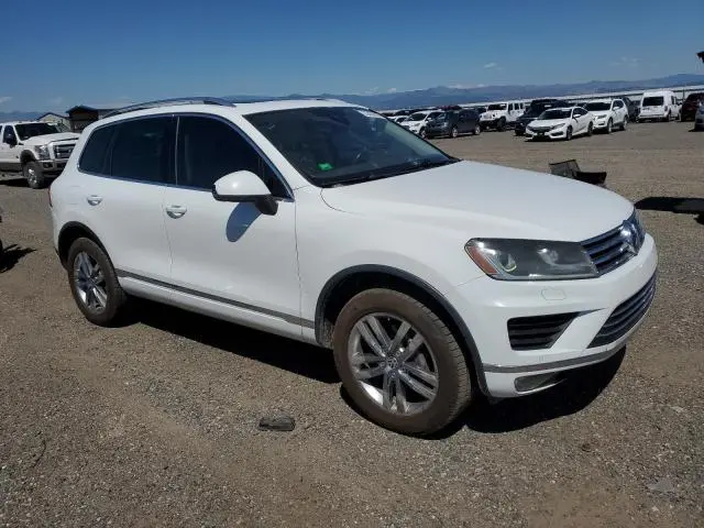 2016 VOLKSWAGEN TOUAREG SPORT  