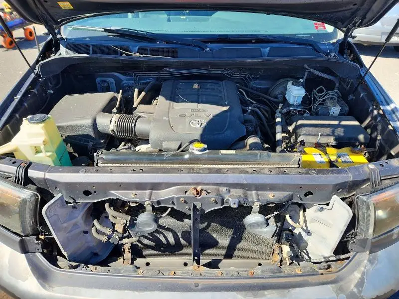 2011 TOYOTA TUNDRA CREWMAX SR5  