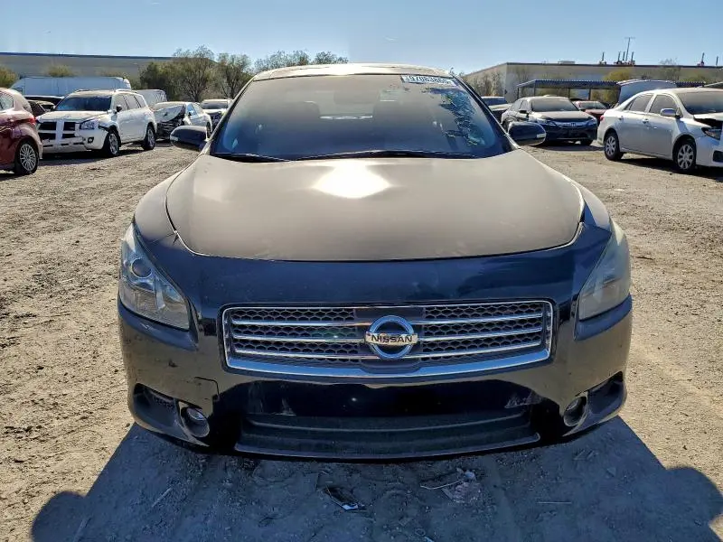 2011 NISSAN MAXIMA S  