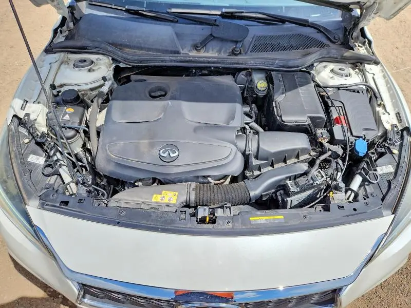 2017 INFINITI QX30 PREMIUM  