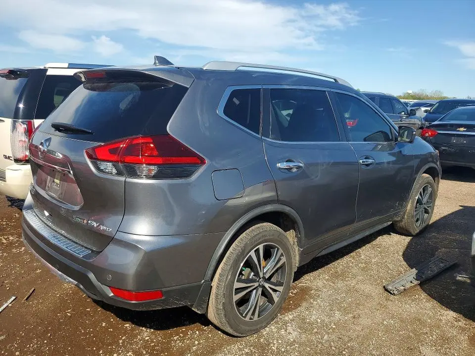 2020 NISSAN ROGUE SV  
