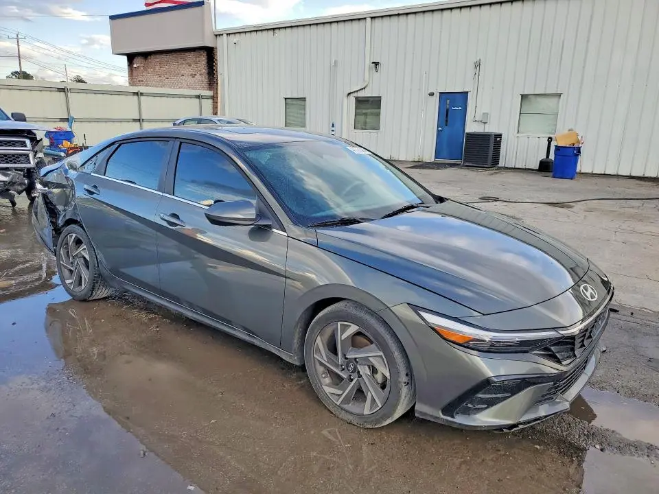 2025 HYUNDAI ELANTRA SEL CONVENIENCE  