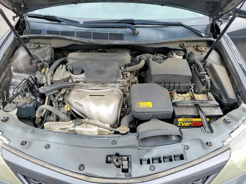 2014 TOYOTA CAMRY SE  