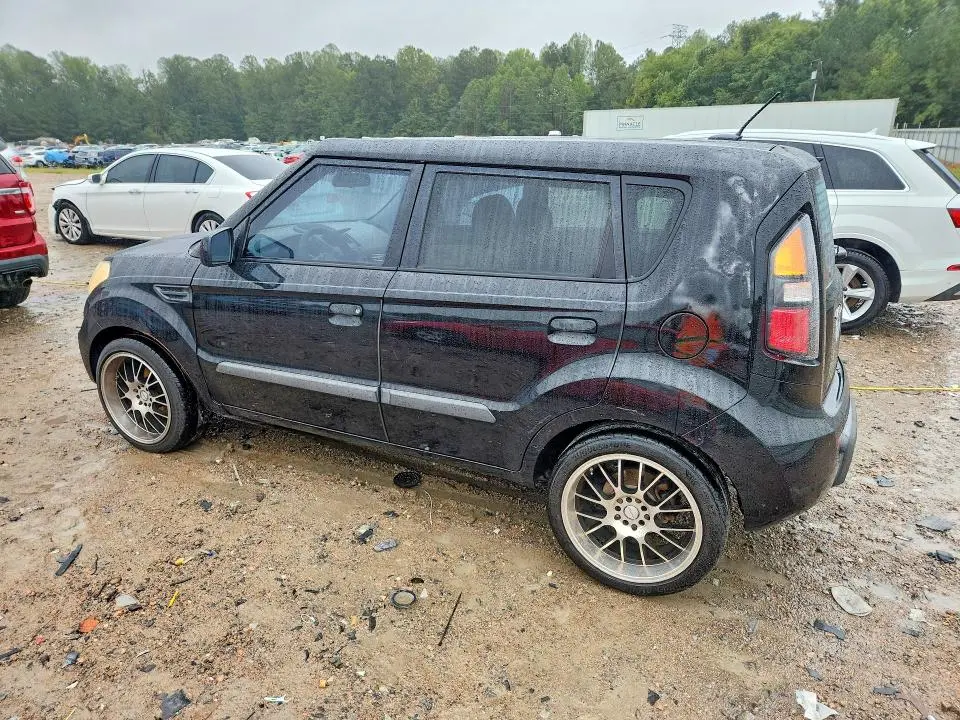 2010 KIA SOUL +  