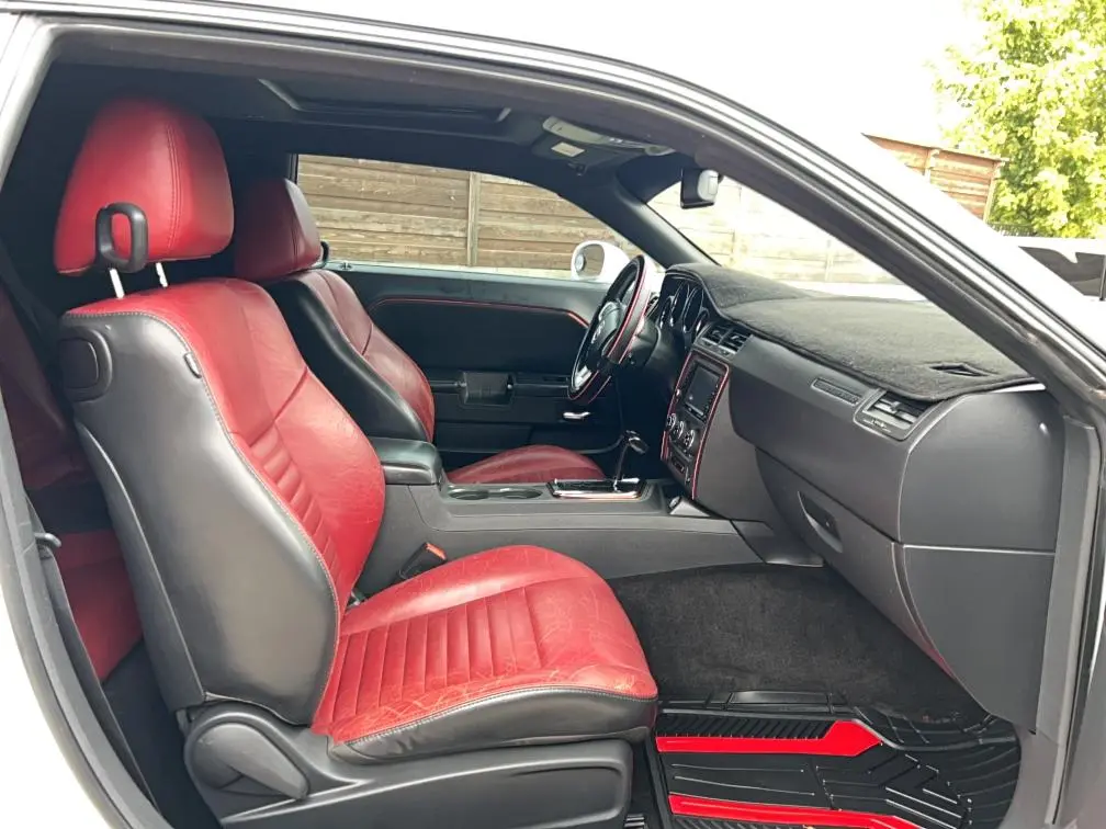 2011 DODGE CHALLENGER R/T  