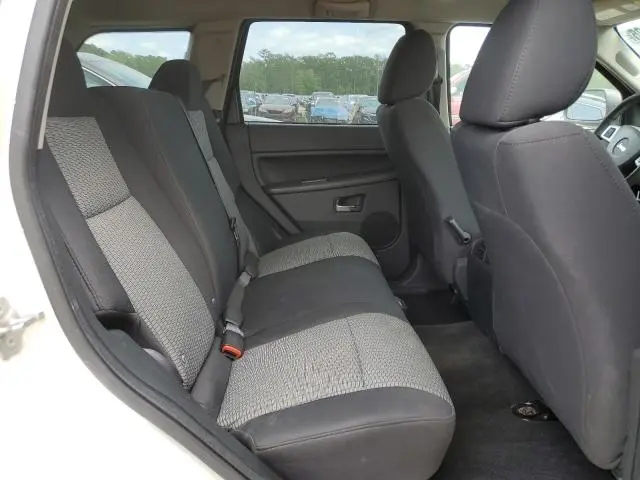 2010 JEEP GRAND CHEROKEE LAREDO