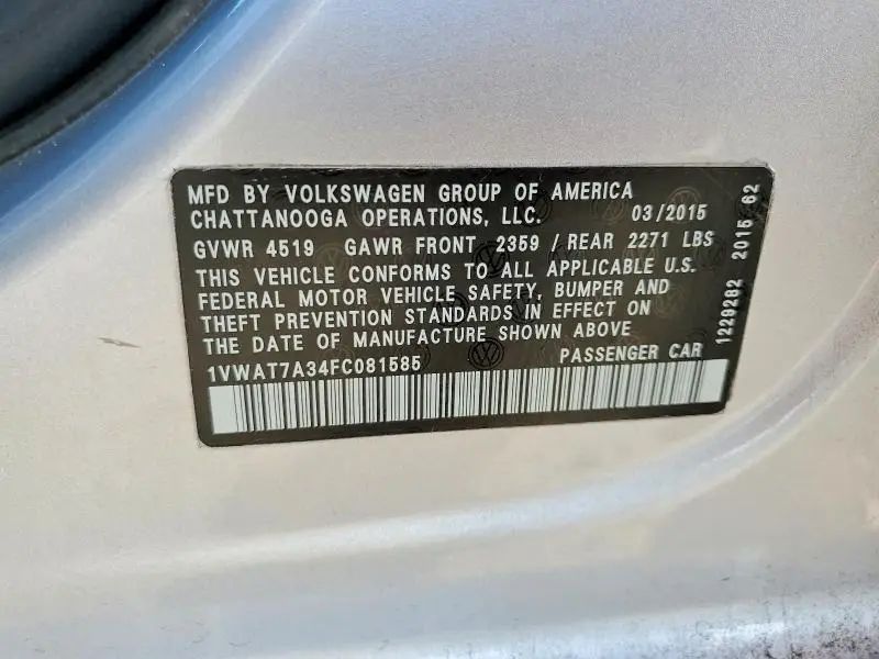 2015 VOLKSWAGEN PASSAT S  