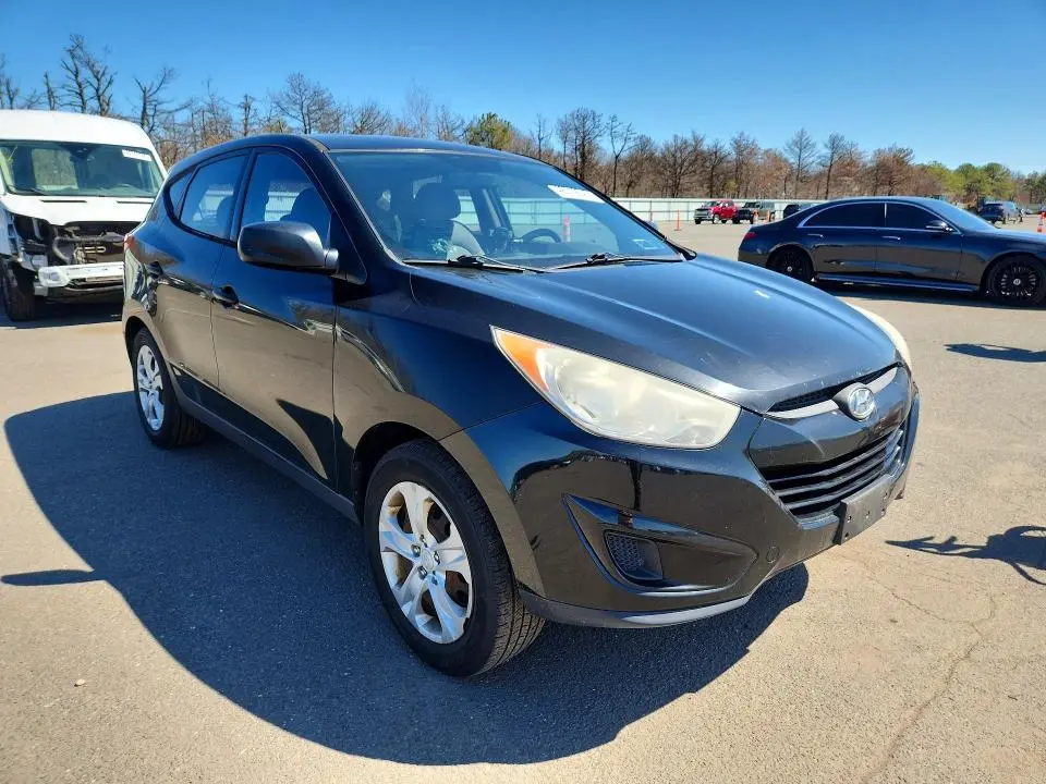 2011 HYUNDAI TUCSON GL  