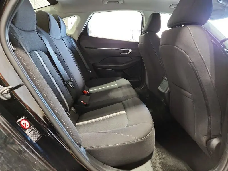 2023 HYUNDAI SONATA SE  