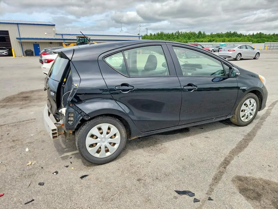2013 TOYOTA PRIUS C TWO  