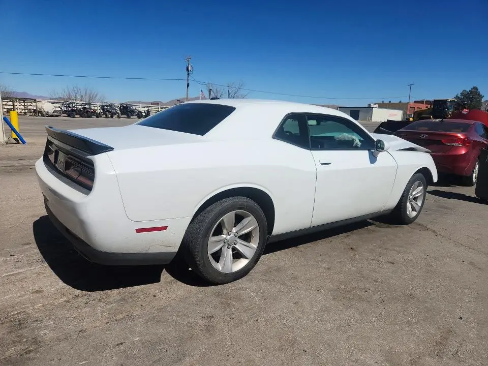 2023 DODGE CHALLENGER SXT  