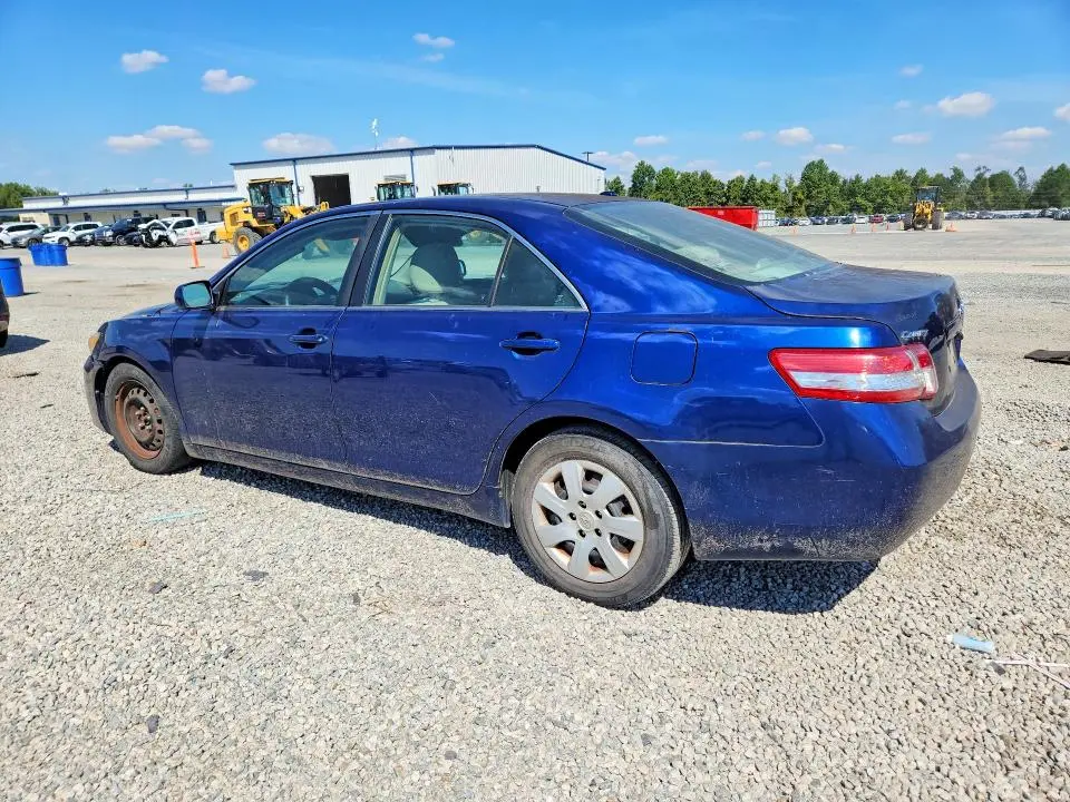 2011 TOYOTA CAMRY LE  