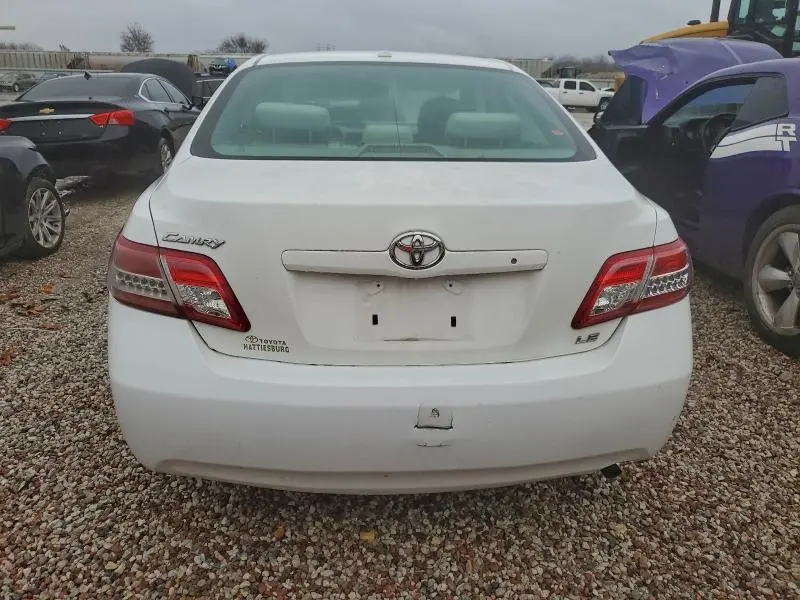 2011 TOYOTA CAMRY BASE  