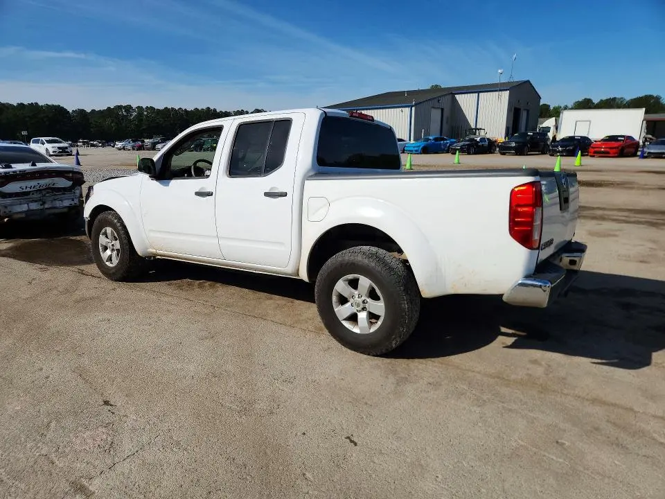 2010 NISSAN FRONTIER SE V6  