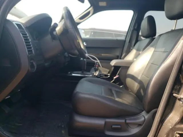 2010 FORD ESCAPE LIMITED  