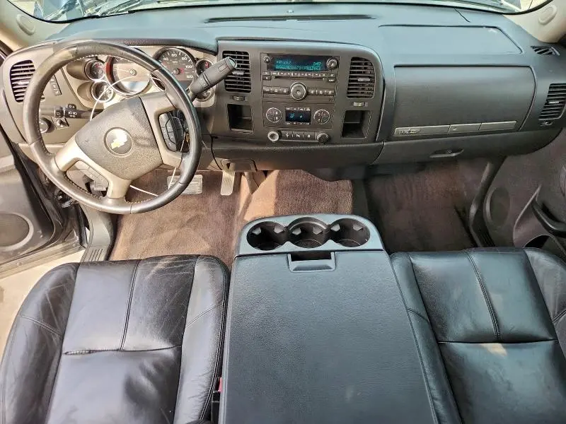 2011 CHEVROLET SILVERADO C1500 LT  