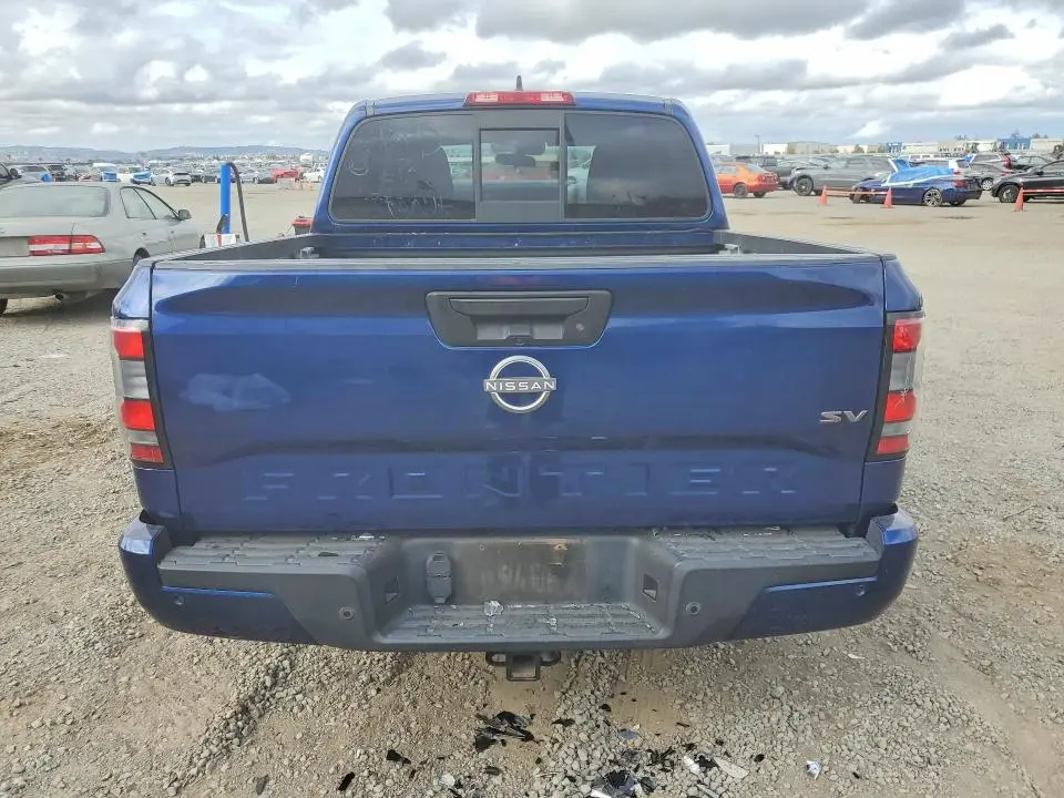 2022 NISSAN FRONTIER SV  
