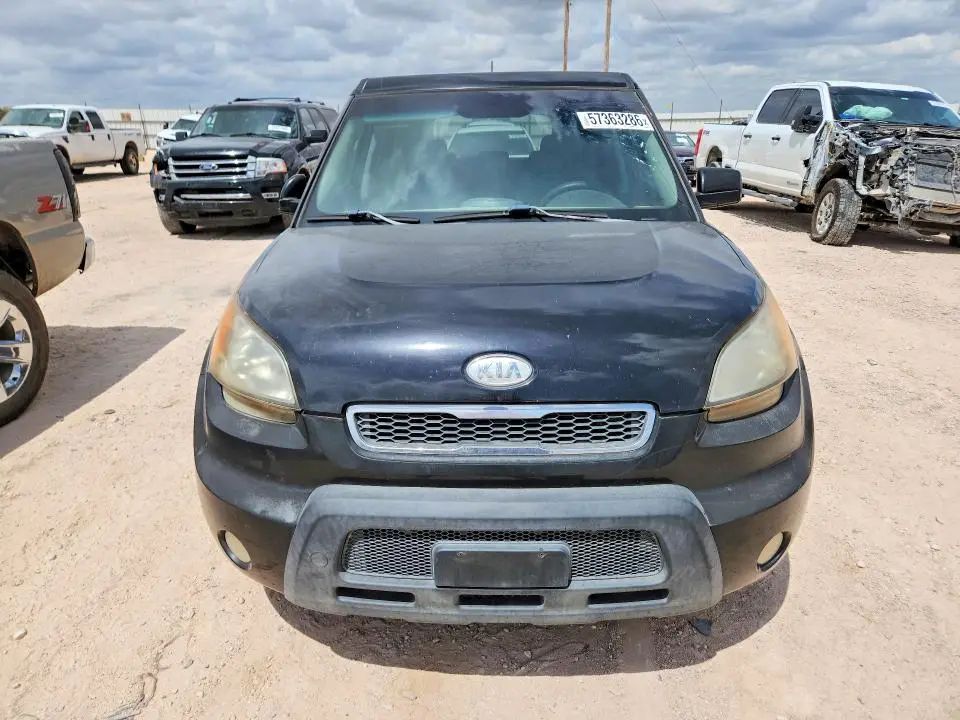 2010 KIA SOUL +  