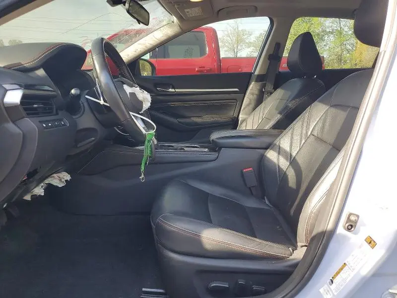 2023 NISSAN ALTIMA SR  