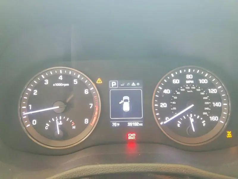 2017 HYUNDAI TUCSON SE  