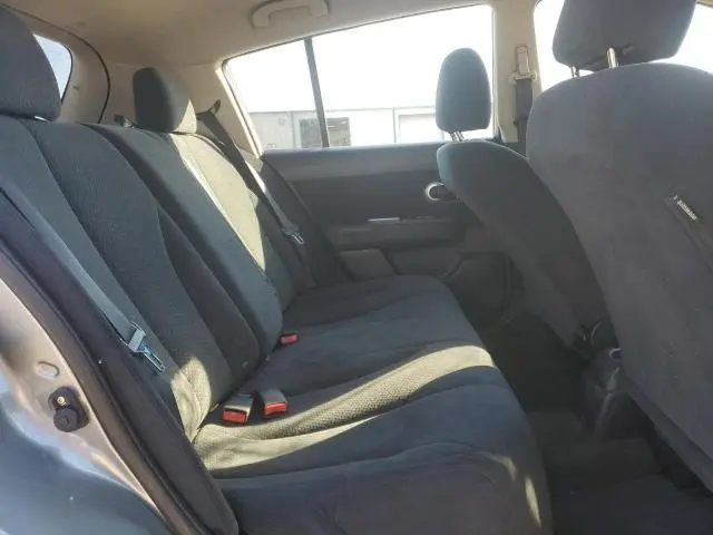 2011 NISSAN VERSA S  