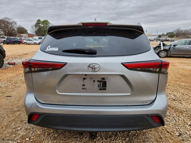 2020 TOYOTA HIGHLANDER XLE  