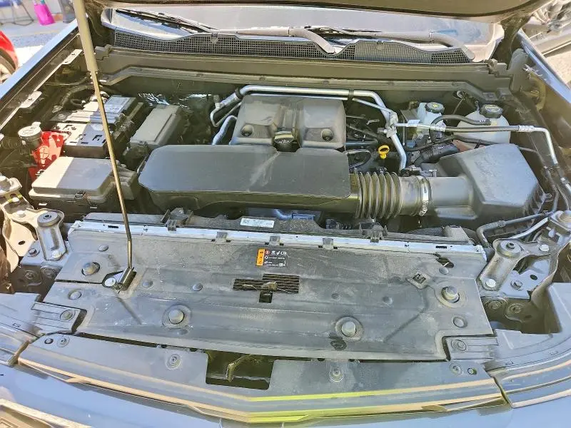 2024 CHEVROLET COLORADO LT  
