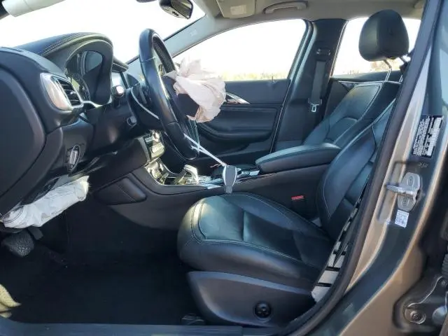 2017 INFINITI QX30 BASE  