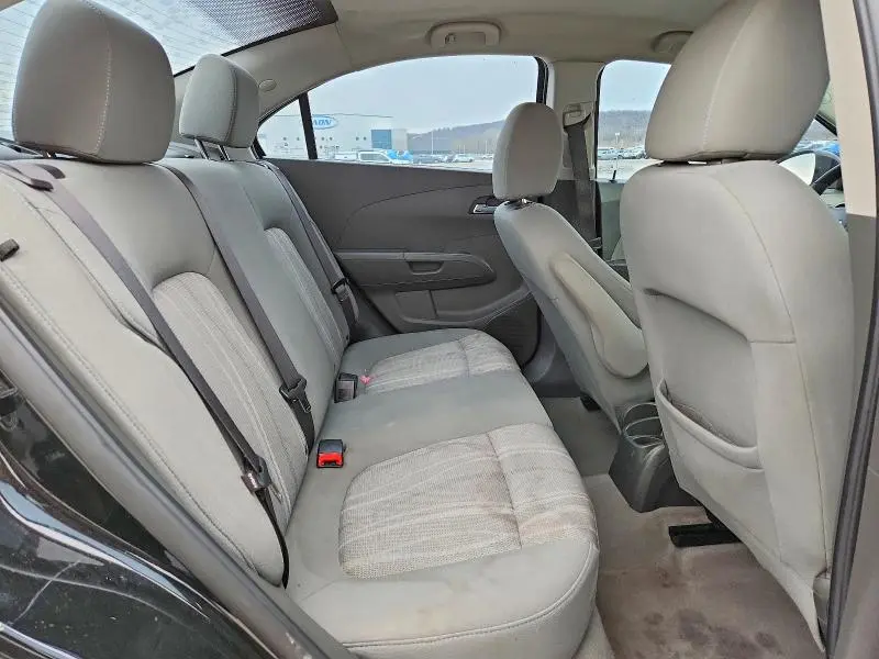 2016 CHEVROLET SONIC LT  