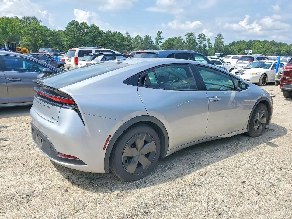 2024 TOYOTA PRIUS LE  