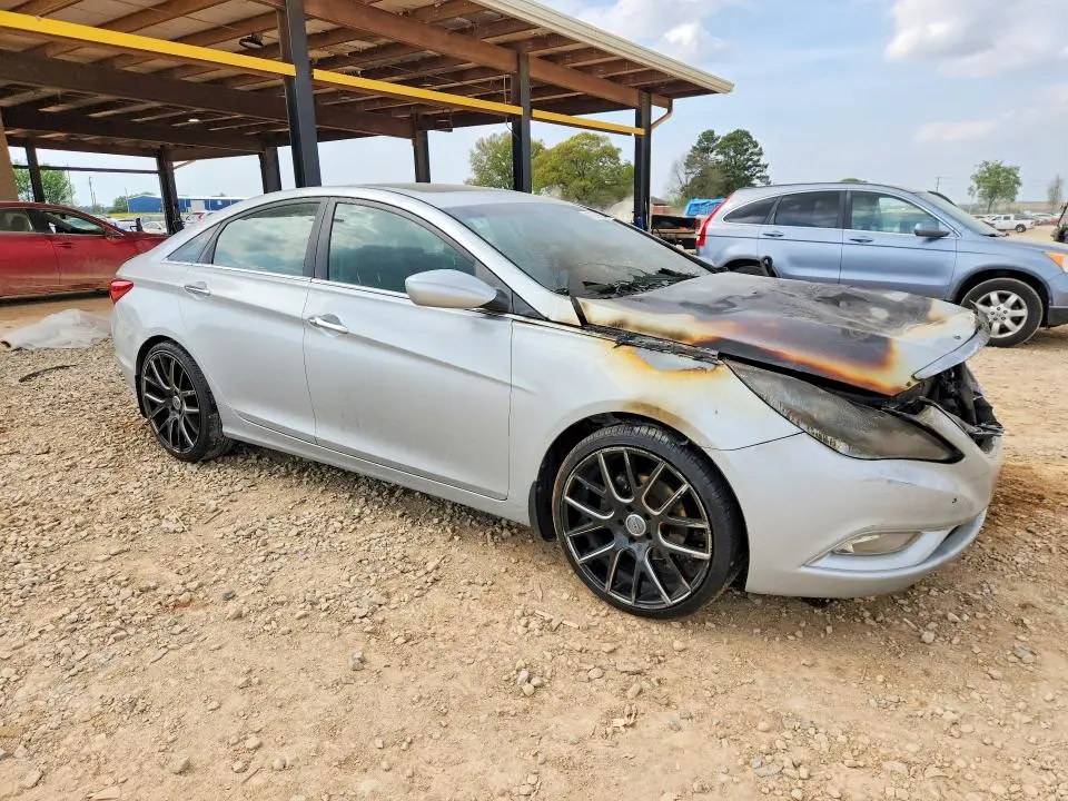 2013 HYUNDAI SONATA SE  